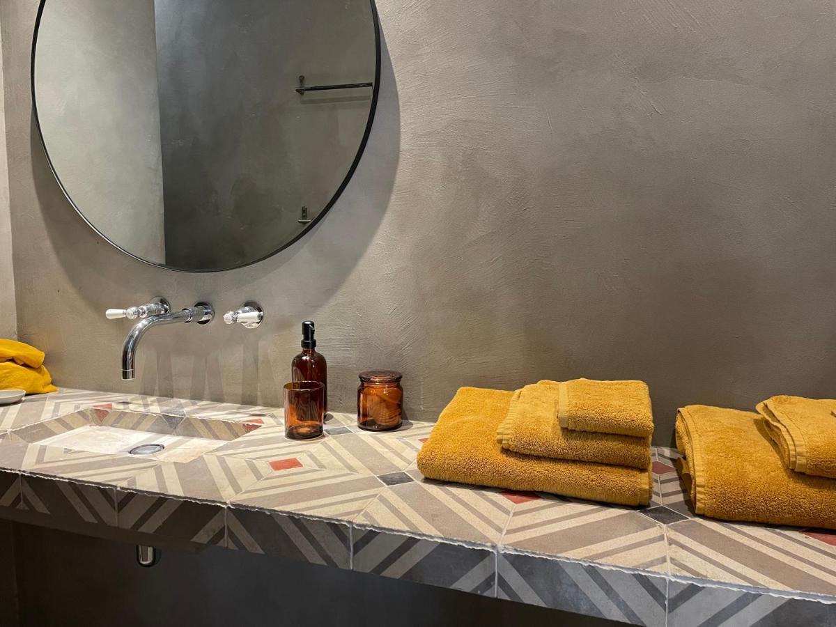 Madame Les Vans - Chambre D'Hotes - Charme Et Design Panzió Kültér fotó